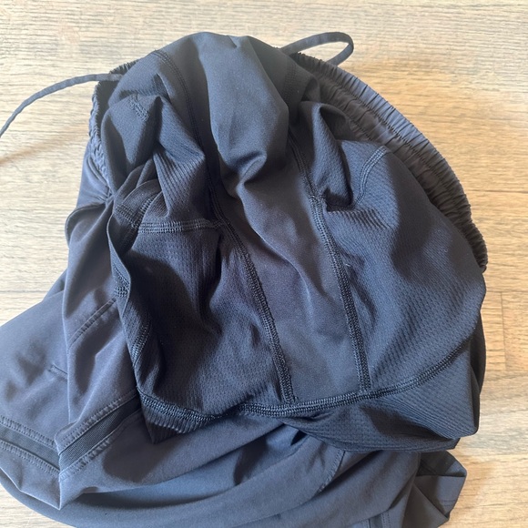 Lululemon Pace Breaker Shorts 9"-Size Small-Black - Picture 4 of 10